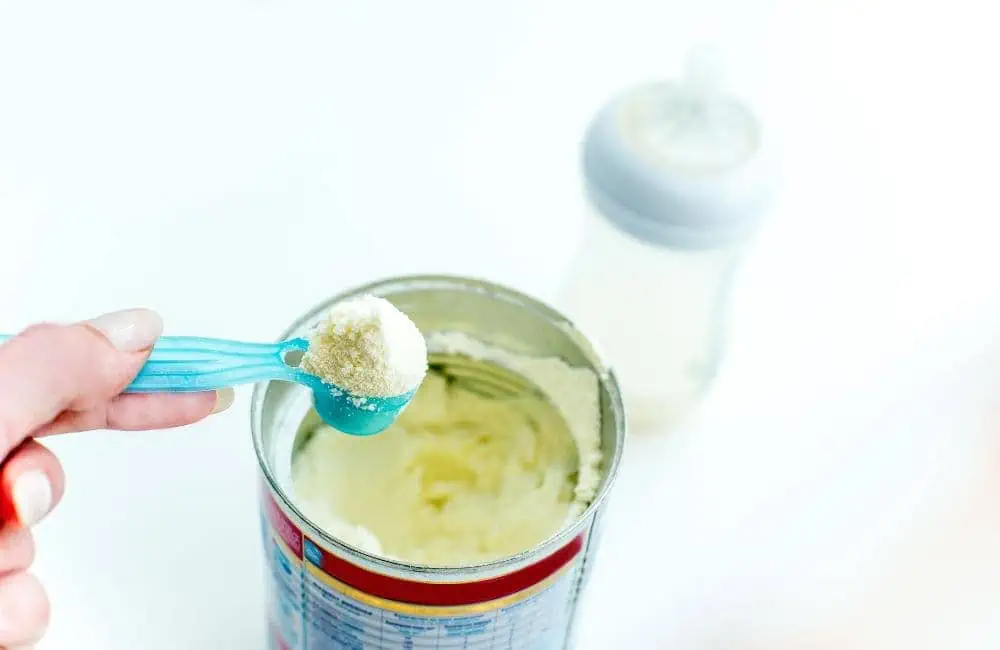 scooping formula out of a can