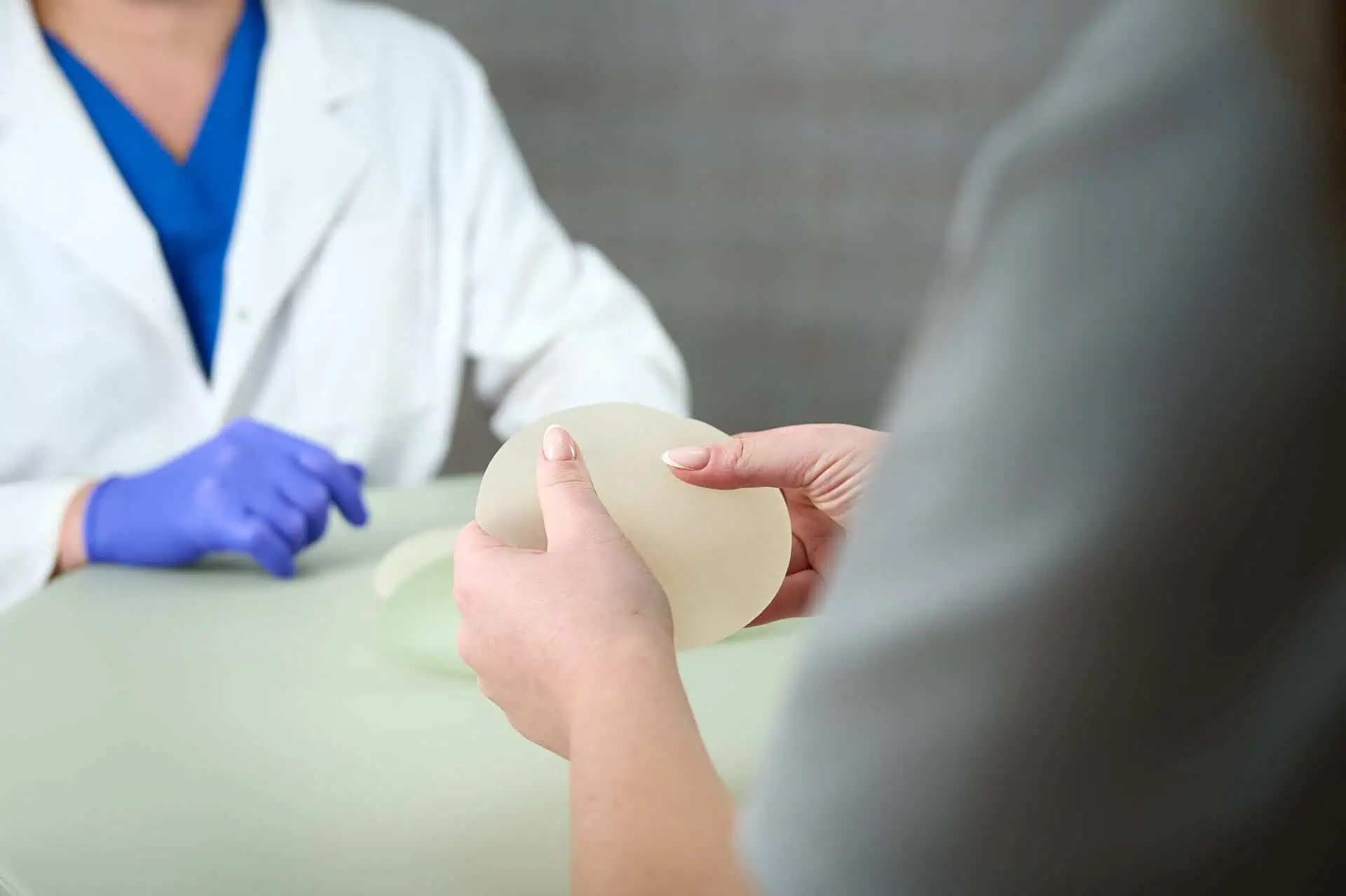 Breast-Implants-Lawsuits-Filed-Due-to-Link-to-Rare-Cancer-Display-Image-scaled-1